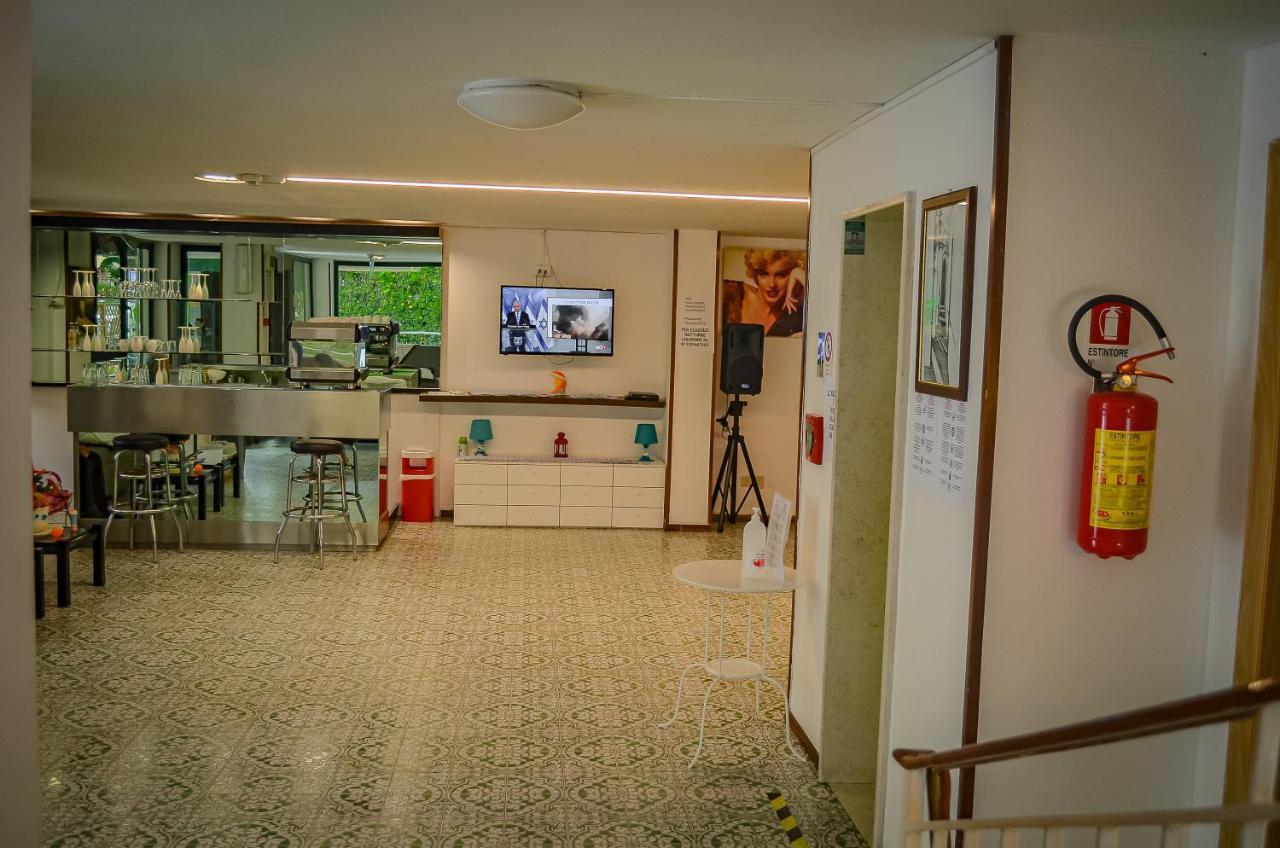 Hotel Stradiot ริมินี ภายนอก รูปภาพ