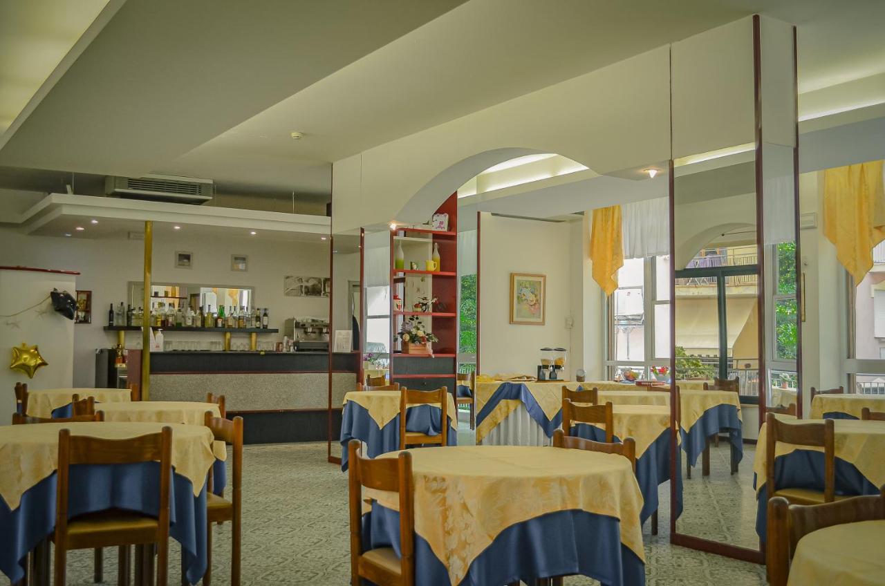 Hotel Stradiot ริมินี ภายนอก รูปภาพ